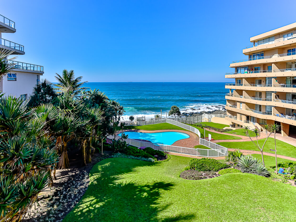 Cyberview Letting apartment complex with pool and ocean views in Ballito